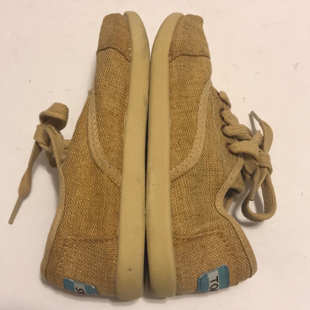 Toms - Picture 5 of 6